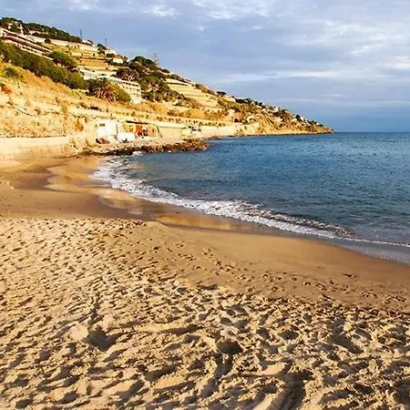 Spiagge-ciclabile Parcheggio E Giardino Privato דירה