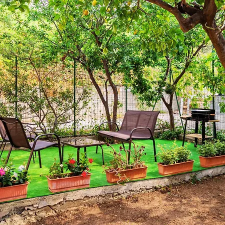 Spiagge-ciclabile Parcheggio E Giardino Privato